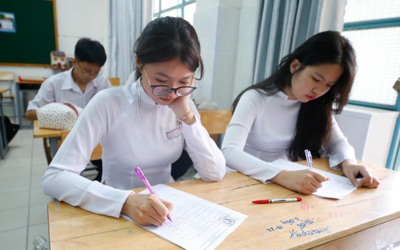 bi-quyet-luyen-thi-toan-dai-hoc-tu-thu-khoa-goc-nhin-danh-cho-si-tu-mat-goc-truyenfullcv-com-23-3