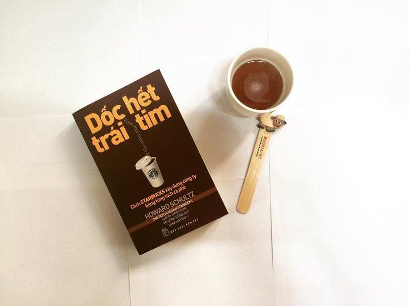 doc-het-trai-tim-hanh-trinh-xay-dung-starbucks-tu-mot-cua-hang-nho-truyenfullcv-com-24-1