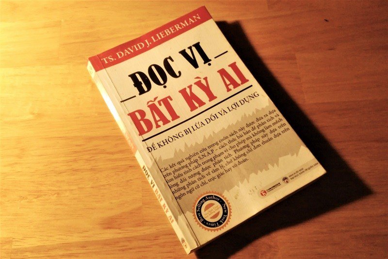 giai-ma-ngon-ngu-co-the-de-tranh-bay-thao-tung-review-sach-doc-vi-bat-ky-ai-truyenfullcv-com-3-2