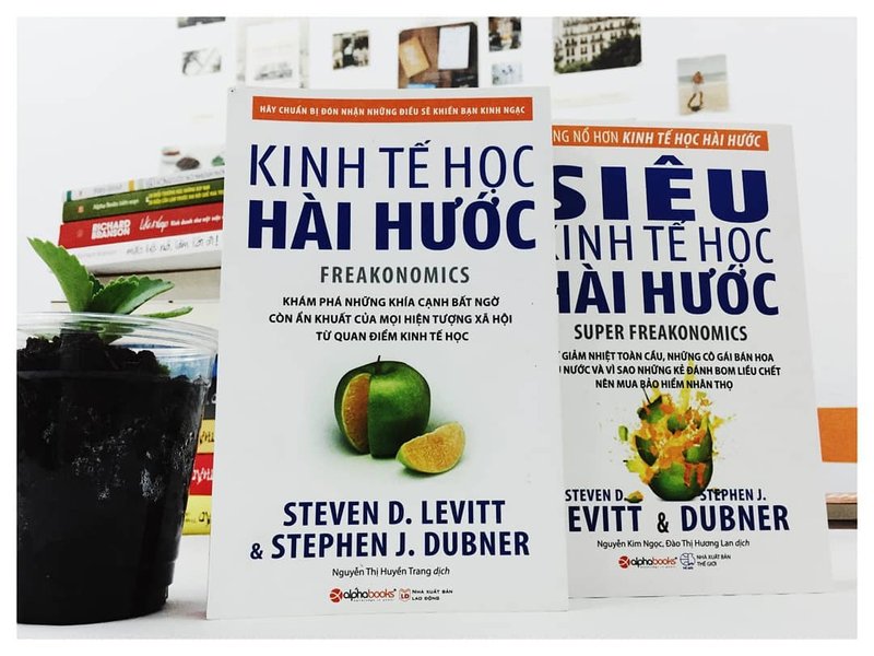 review-sieu-kinh-te-hoc-hai-huoc-goc-nhin-phan-bien-danh-do-moi-dinh-kien-truyenfullcv-com-22-1